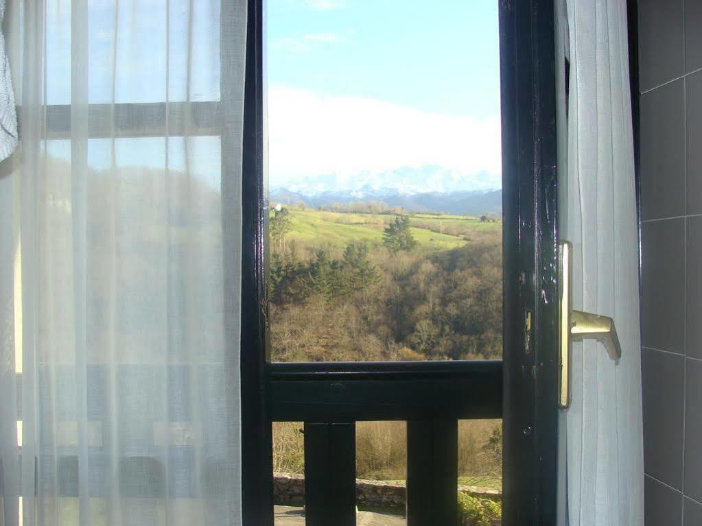 Hotel Montanas De Covadonga Onís Eksteriør billede